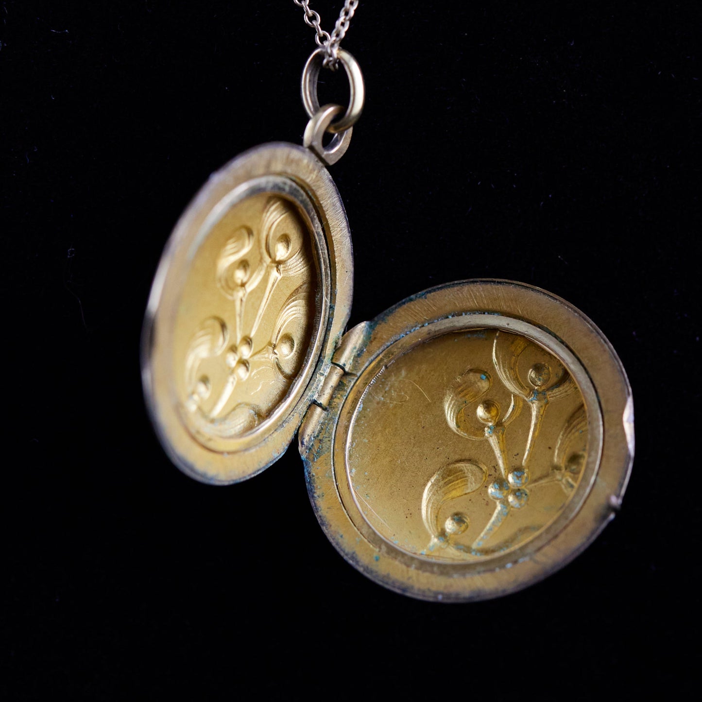 Art Nouveau Mistletoe Locket